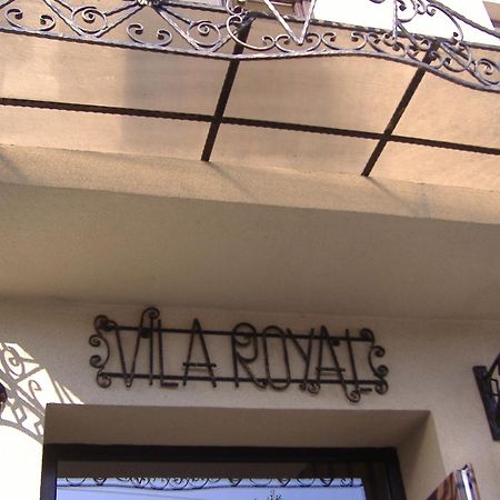 Vila Royal Hotel Bacau Exterior photo