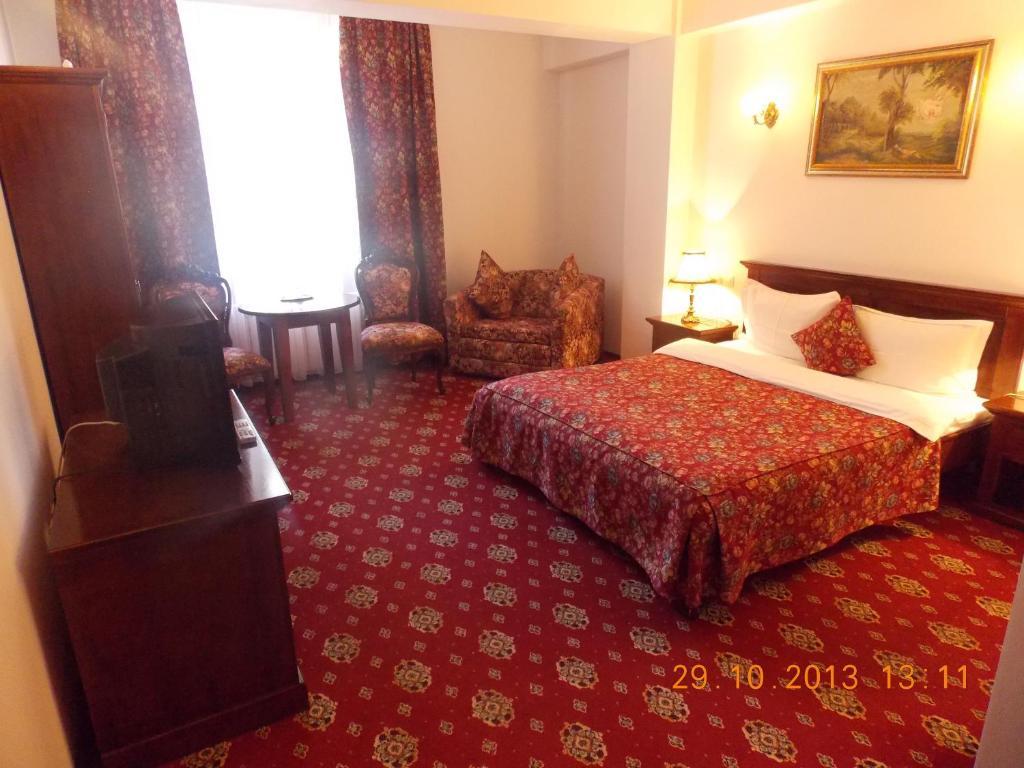 Vila Royal Hotel Bacau Room photo