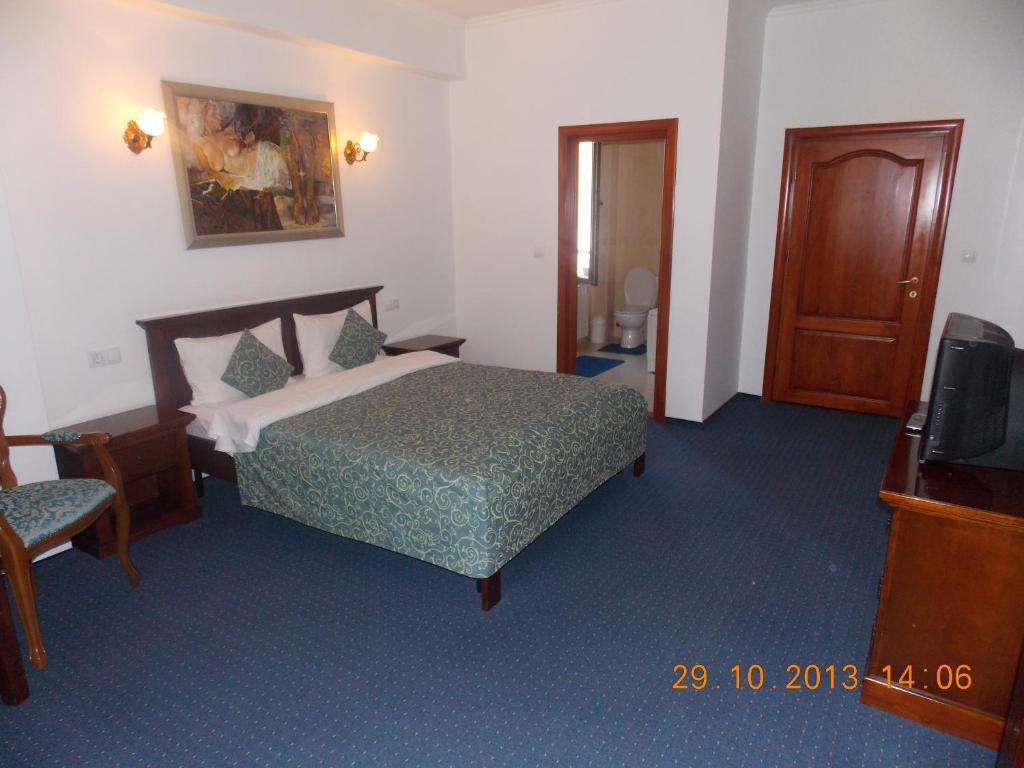 Vila Royal Hotel Bacau Room photo